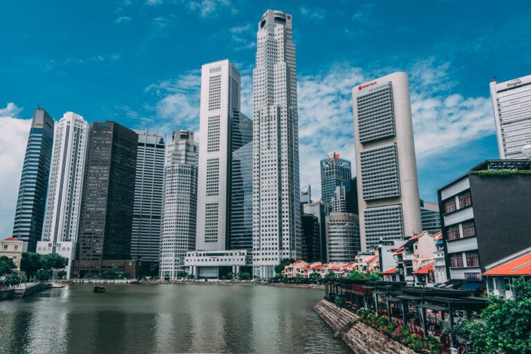 シンガポール転職は難しいの？ビザの種類、ビザの条件、求人情報の探し方等詳しく解説！